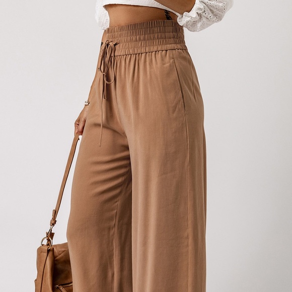 Tan Wide Leg Spring/Summer Bottoms - Picture 3 of 7
